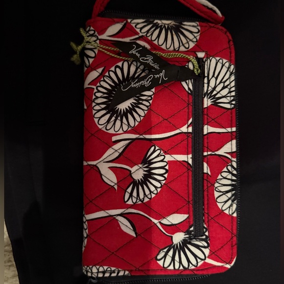 Vera Bradley zipper wallet. NWOT - Picture 3 of 4